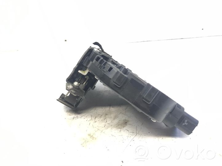 Ford C-MAX I Serratura portiera posteriore A048069