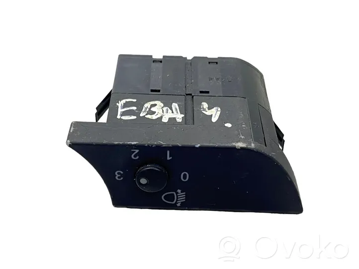 Audi A4 S4 B6 8E 8H Bouton commande réglage hauteur de phares 8E2919094