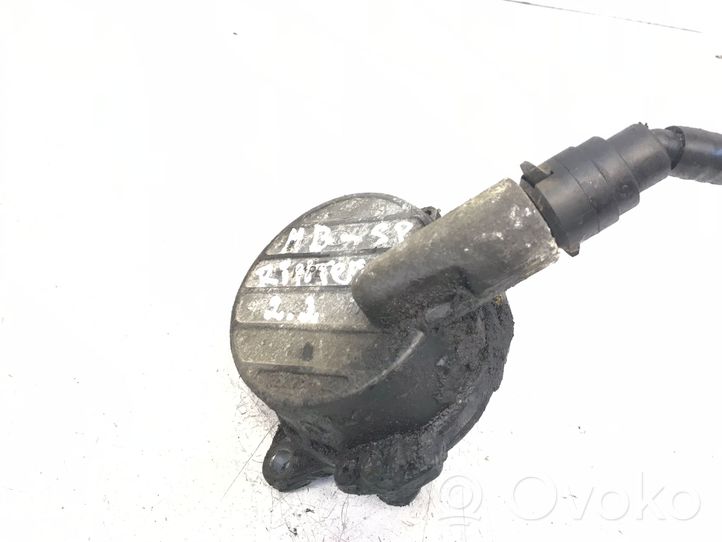 Mercedes-Benz Sprinter W901 W902 W903 W904 Alipainepumppu A61123065