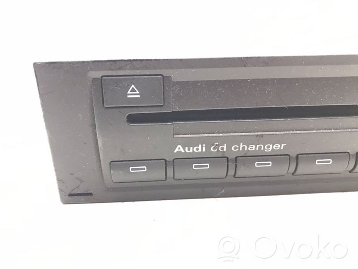 Audi A4 S4 B6 8E 8H Changeur CD / DVD 8E0035111