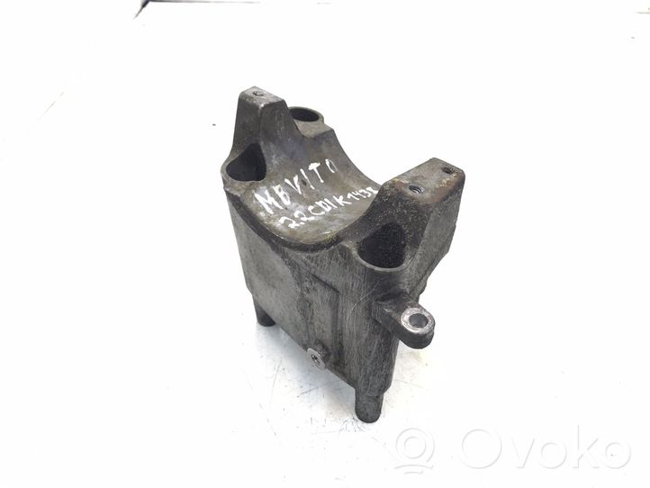 Mercedes-Benz Vito Viano W639 Soporte de apoyo del filtro de combustible A6460780161