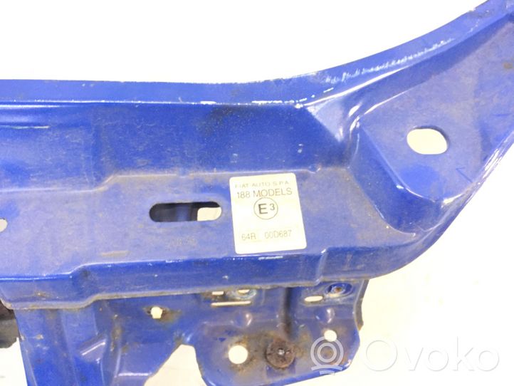 Fiat Punto (188) Staffa del pannello di supporto del radiatore parte superiore 