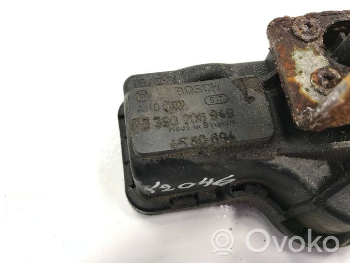 Saab 9-5 Moteur d'essuie-glace 0390206949