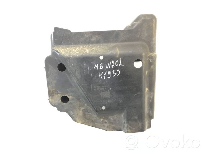 Mercedes-Benz C W202 Nadkole przednie 2084780037