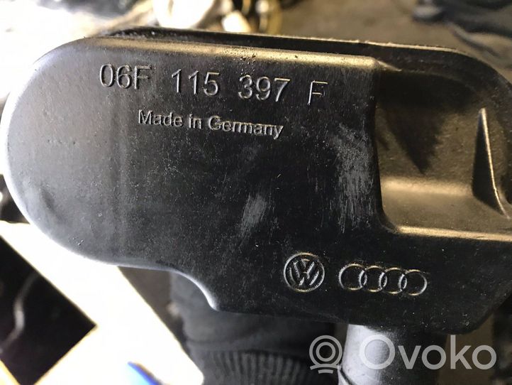 Audi A4 S4 B7 8E 8H Supporto di montaggio del filtro dell’olio 06f115397f