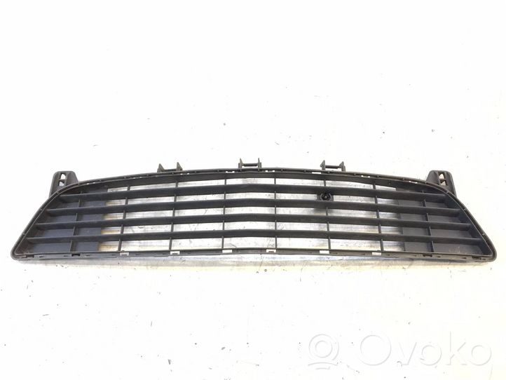 Opel Meriva A Grille inférieure de pare-chocs avant 13193495