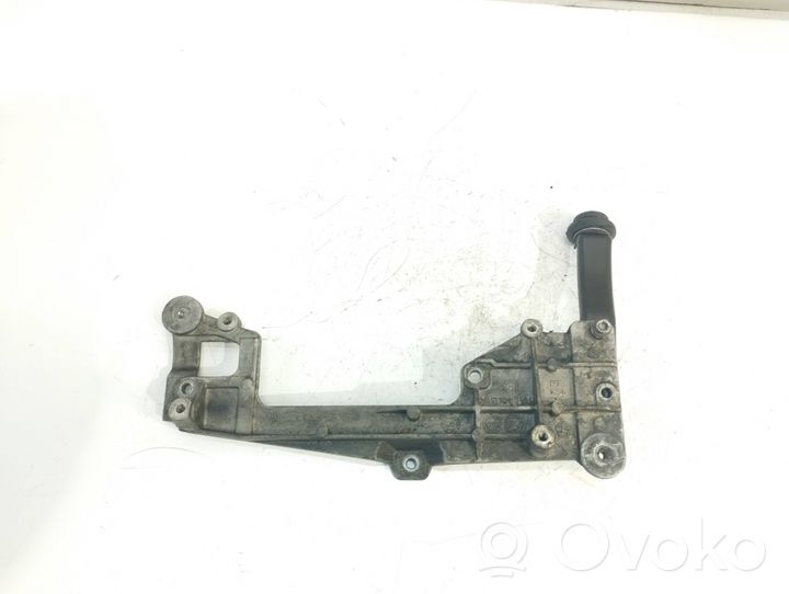 Volkswagen Touran I Soporte del refrigerador de la válvula EGR 03G131159