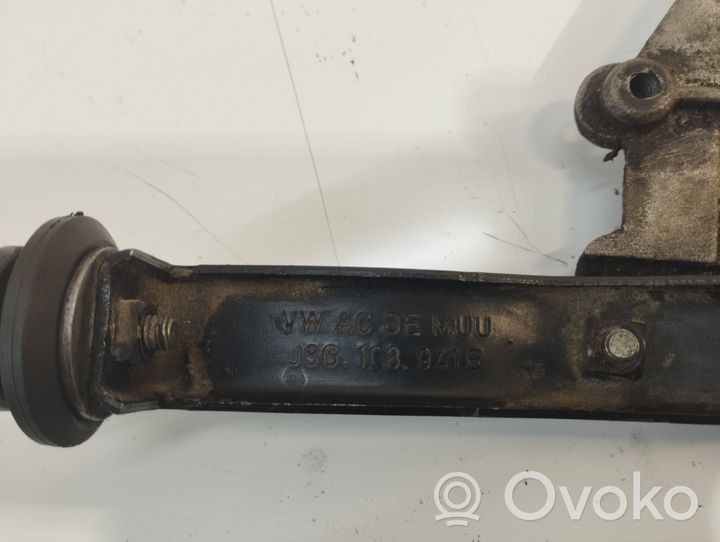 Volkswagen Touran I EGR-venttiilin/lauhduttimen kiinnike 03G131159