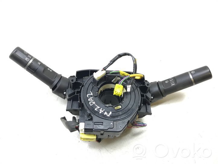 Mazda 2 Leva/interruttore dell’indicatore di direzione e tergicristallo DF7166120B