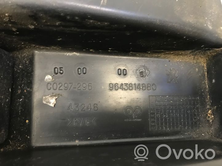 Citroen Berlingo Traverse de pare-chocs avant 9643814880