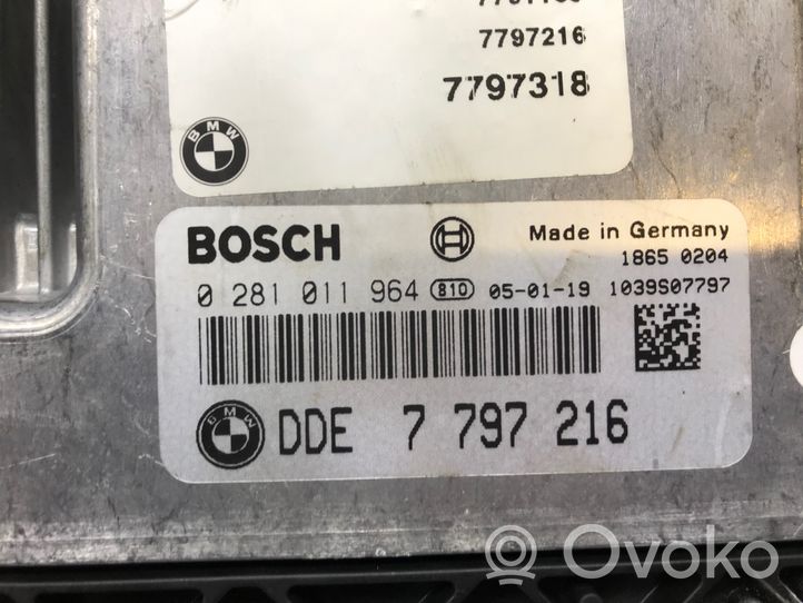 BMW 1 E81 E87 Komputer / Sterownik ECU i komplet kluczy 7797216