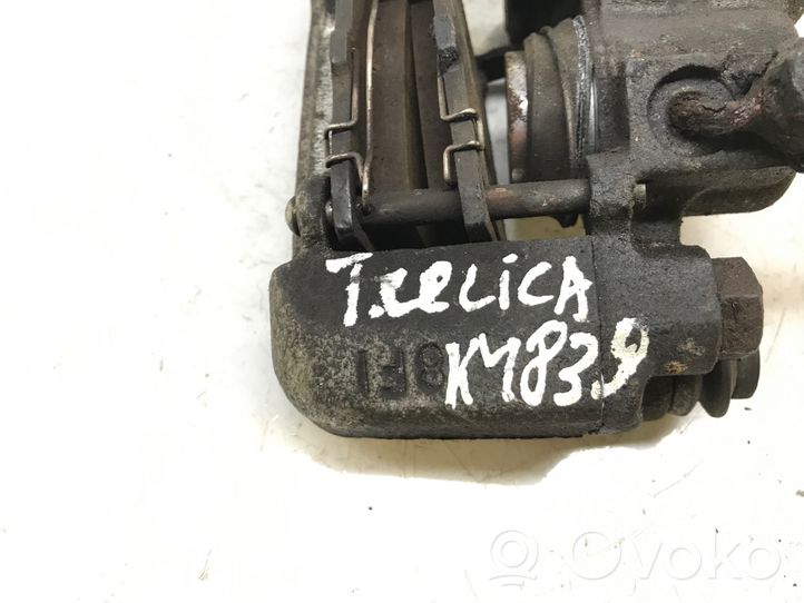 Toyota Celica T230 Tylny zacisk hamulcowy 