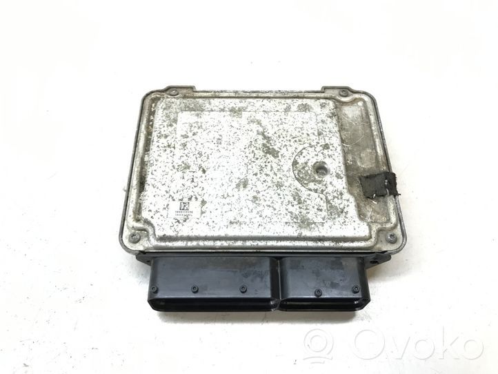 Volkswagen Golf V Kit centralina motore ECU e serratura 03G906021KK