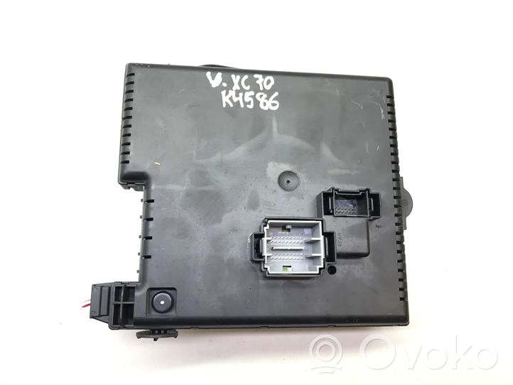 Volvo XC70 Fuse module 30728512