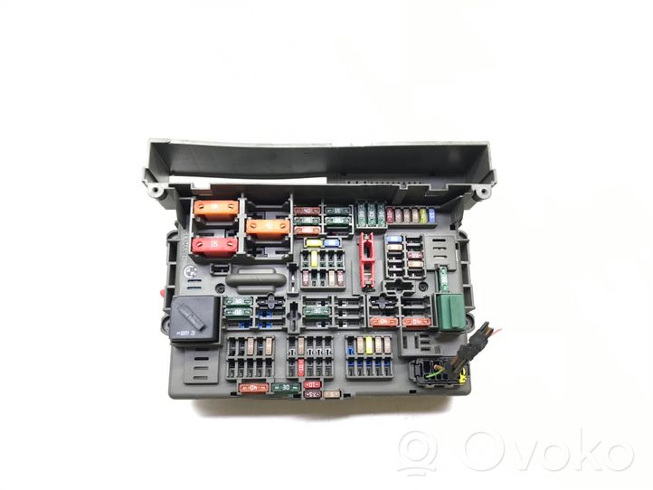 9119446 BMW 3 E90 E91 Module de fusibles, 10.00 € | OVOKO