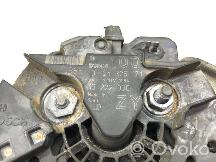 Opel Astra H Alternator 13222930