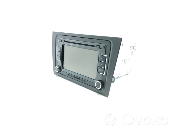 Volkswagen Golf VI Panel / Radioodtwarzacz CD/DVD/GPS 3C8035195G