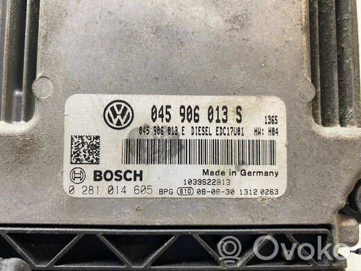 Volkswagen Polo IV 9N3 Moottorinohjausyksikön sarja ja lukkosarja 045906013S