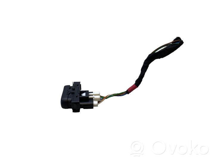 Mercedes-Benz ML W163 Interruptor de calefacción del asiento 1638200210