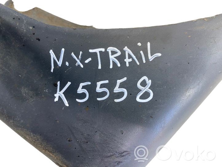 Nissan X-Trail T30 Garde-boue avant 638558H300