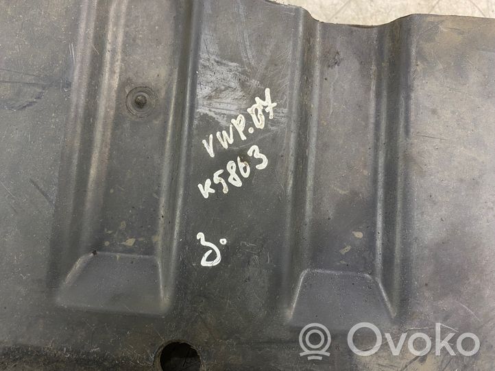 Volkswagen PASSAT B7 Osłona tylna podwozia pod zderzak 3C0501713