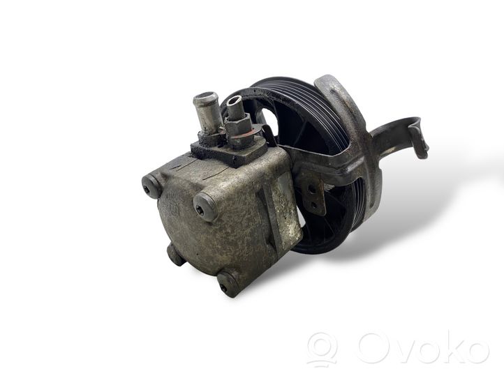 Volvo V70 Ohjaustehostimen pumppu 9485757