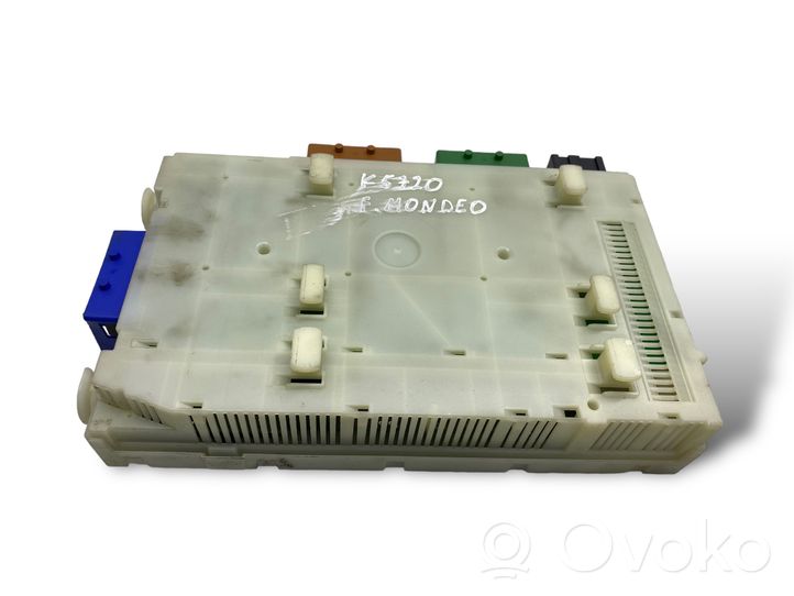 Ford Mondeo MK IV Fuse module 7G9T14A073DC