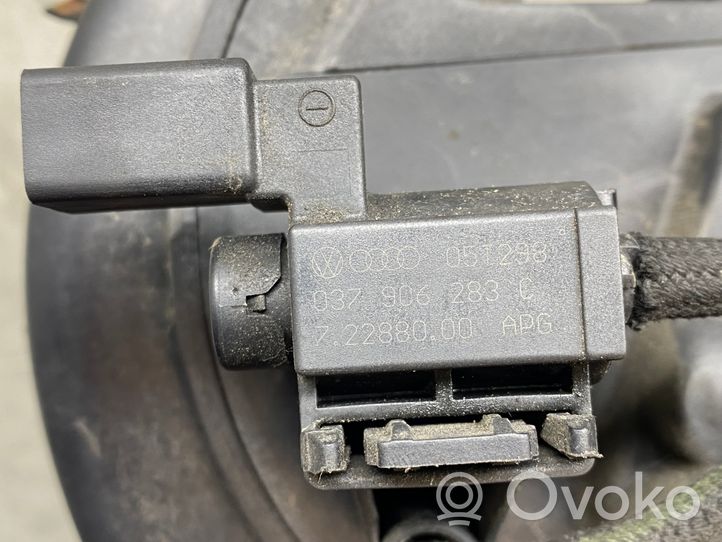 Volkswagen Golf V Kolektor ssący 2900310509