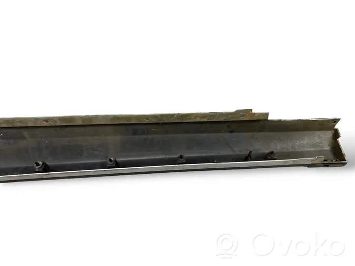 MG 6 Sill 10011637