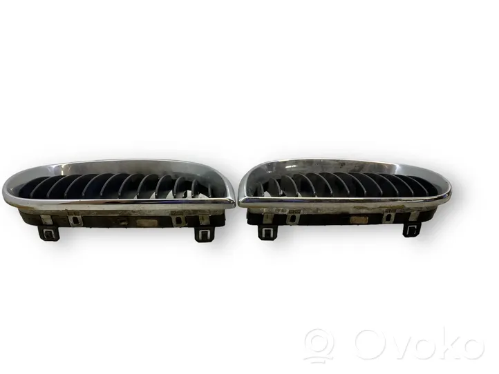 BMW 1 E81 E87 Grille de calandre avant 22405910