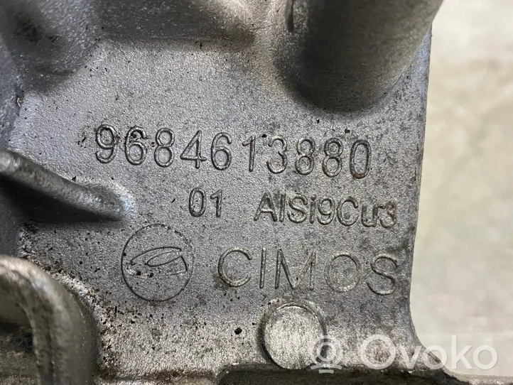 Citroen C4 I Picasso Support de générateur / alternateur 9684613880