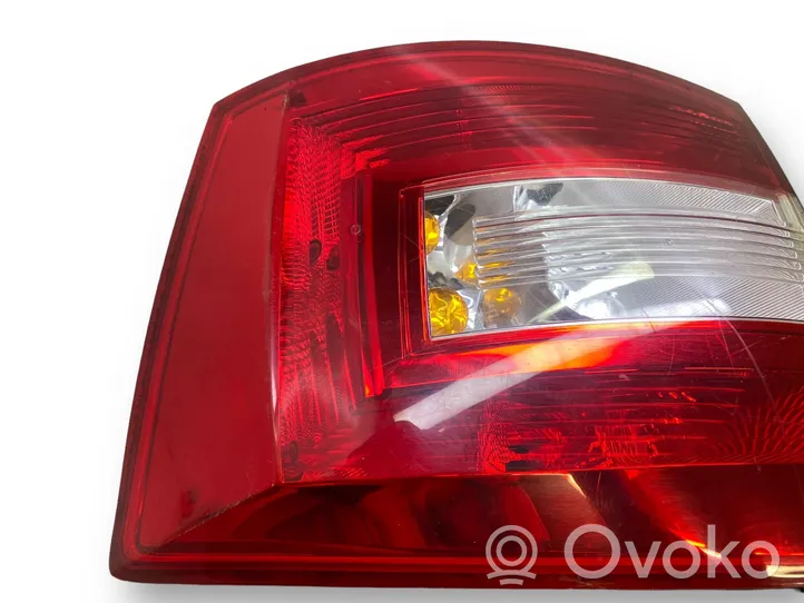 Skoda Rapid (NH) Lampa tylna 5JJ945312