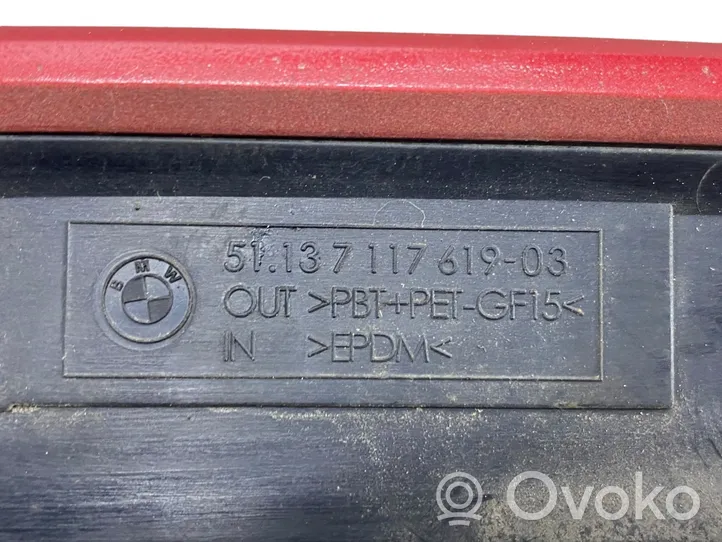 BMW 3 E46 Listwa oświetlenie tylnej tablicy rejestracyjnej 5113711761903
