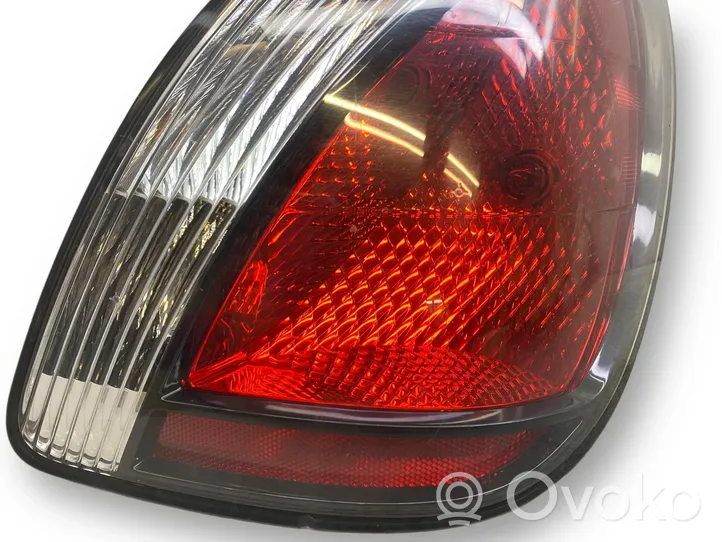 KIA Rio Lampa tylna 924021G2