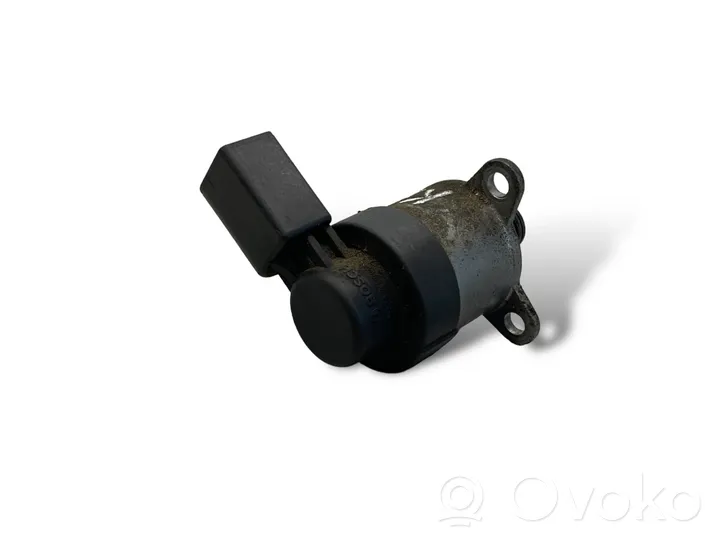 BMW X3 E83 Fuel pressure regulator 0928400560