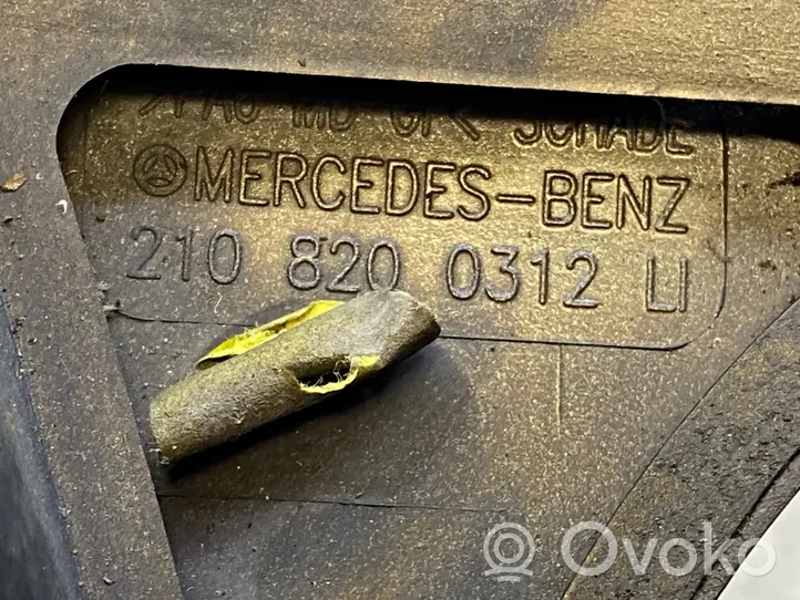 Mercedes-Benz E W210 Rivestimento sotto il faro/fanale 2108200312