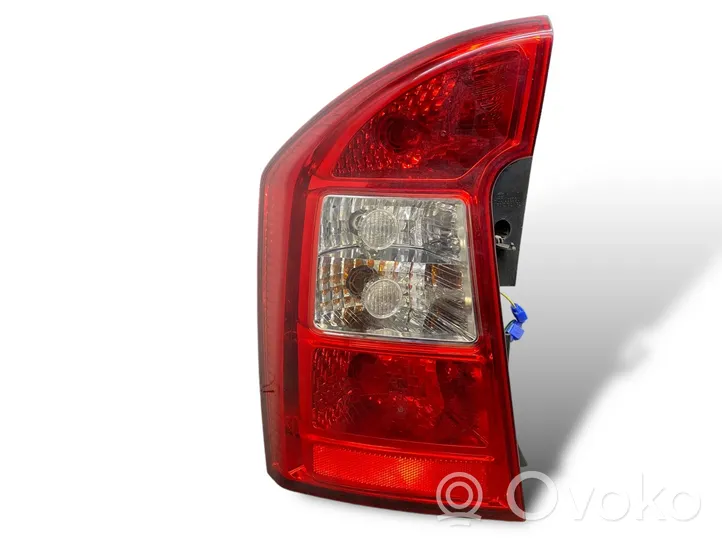 KIA Carens II Lampa tylna 92401000