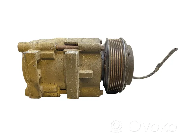 KIA Sorento Air conditioning (A/C) compressor (pump) 977013E350