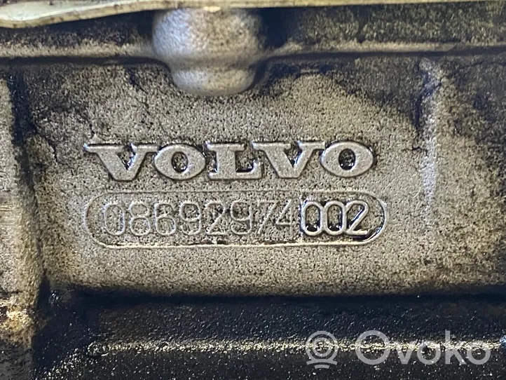 Volvo XC70 Głowica silnika 08692975002