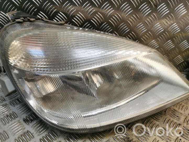 Mercedes-Benz Vaneo W414 Lampa przednia 4148200161