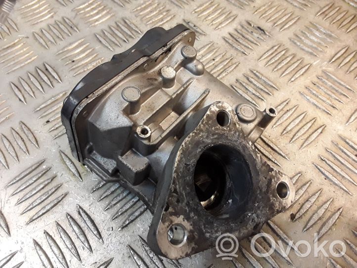 Nissan Juke I F15 EGR-venttiili 147104647R