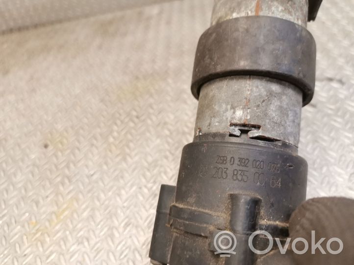 Mercedes-Benz C W203 Pompe à eau de liquide de refroidissement 2038350064