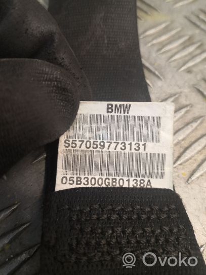 BMW 5 E60 E61 Keskipaikan turvavyö (takaistuin) S57059773131