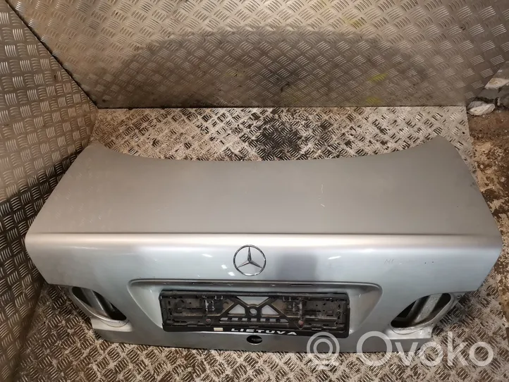 Mercedes-Benz E W210 Couvercle de coffre 