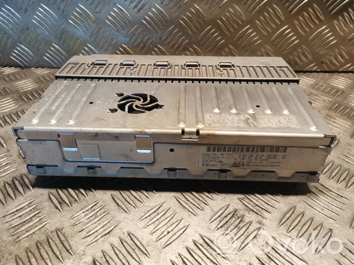 Mercedes-Benz S W221 Amplificatore 2218208789