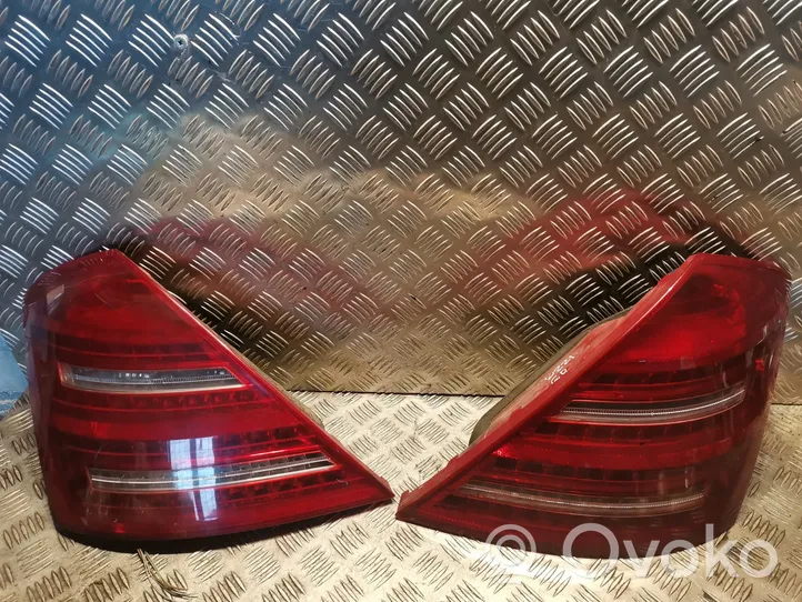 Mercedes-Benz S W221 Lampy tylne / Komplet 