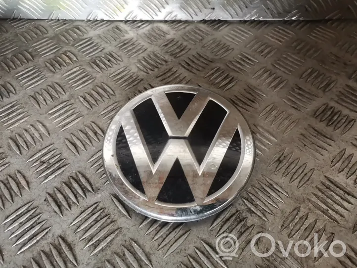 Volkswagen Touareg III Manufacturer badge logo/emblem 760853601A