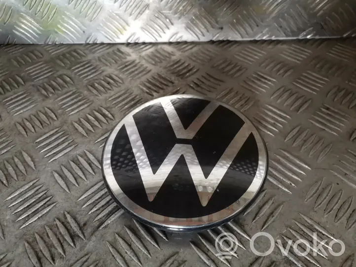 Volkswagen Golf VIII Mostrina con logo/emblema della casa automobilistica 5H0853601H