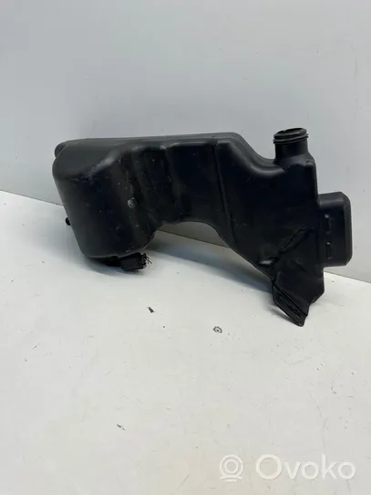 Mercedes-Benz C W205 Windshield washer fluid reservoir/tank A2058600860