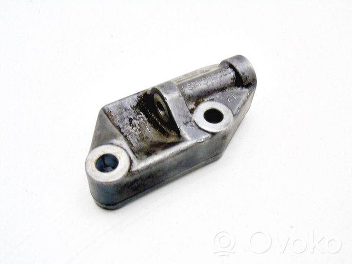 Volkswagen Polo III 6N 6N2 6NF Soporte del alternador 031903143A